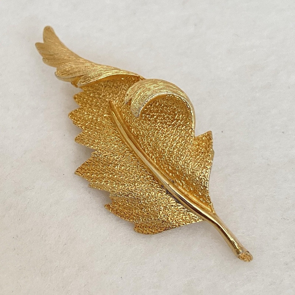 Vintage Coro Leaf Brooch Metal Pin Gold Tone Textured Brushed Folded Design